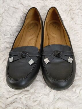 SOUL Naturalizer Women's Black Slip-On Loafers with Knotted Strap